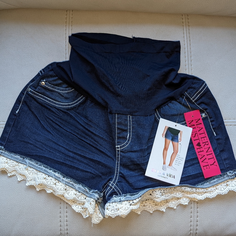 NWT Maternity jean shorts XL